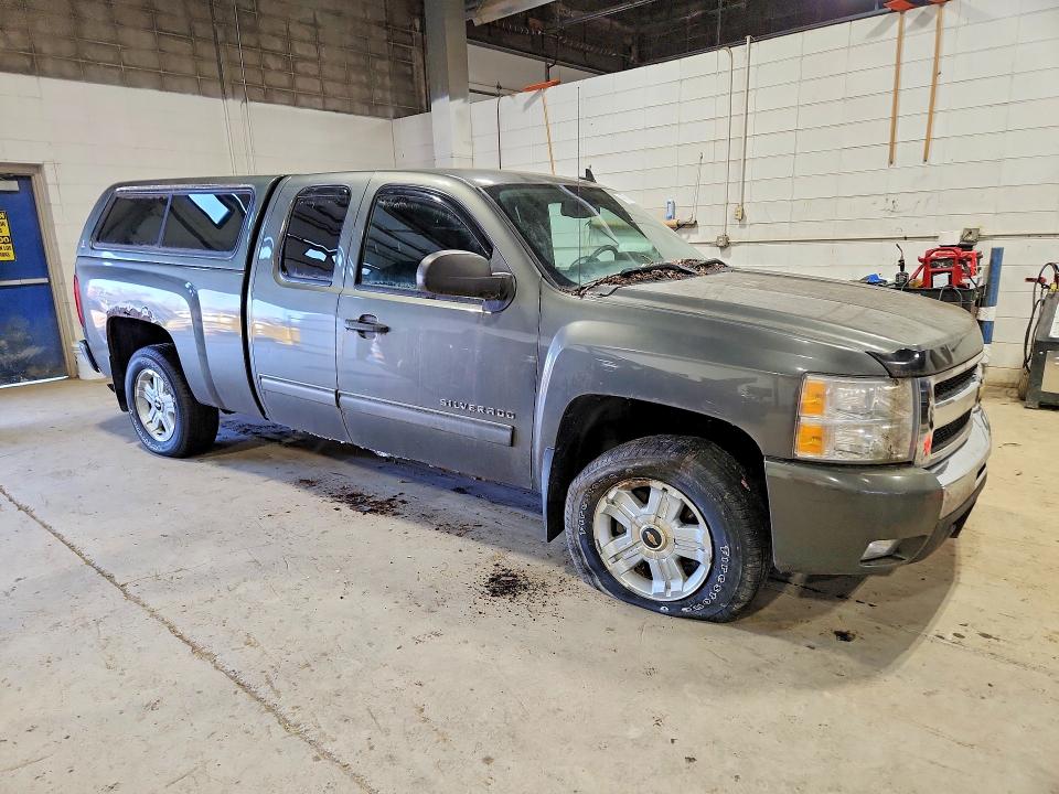 2011 Chevrolet Silverado 1500 VIN 1GCRKSE35BZ382606 COPART salvage auction — NORMAL WEAR, Mn - Certificate Of Title, sold $1,800 on 2026-07-02 (photo 4)