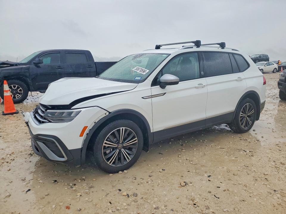 2024 Volkswagen Tiguan VIN 3VVAB7AX8RM208285 COPART salvage auction — FRONT END, Tx - Salvage Vehicle Title, sold $80 on 2026-07-30 (photo 1)