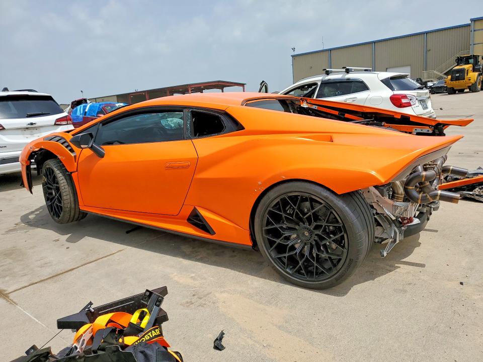 2023 Lamborghini Huracan VIN ZHWUA6ZX1PLA25445 COPART salvage auction — FRONT END, Tx - Salvage Vehicle Title, sold $126,000 on 2026-08-10 (photo 2)