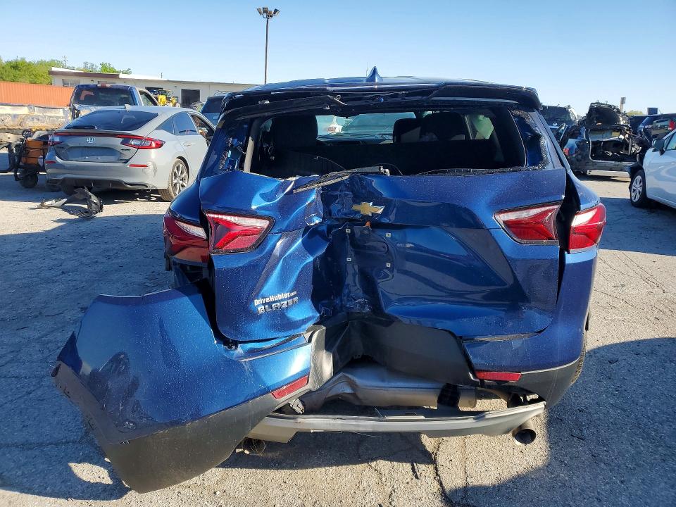 2022 Chevrolet Blazer VIN 3GNKBCR45NS127098 COPART salvage auction — SIDE, In - Bill Of Sale - Parts Only, sold $1,250 on 2026-07-02 (photo 6)