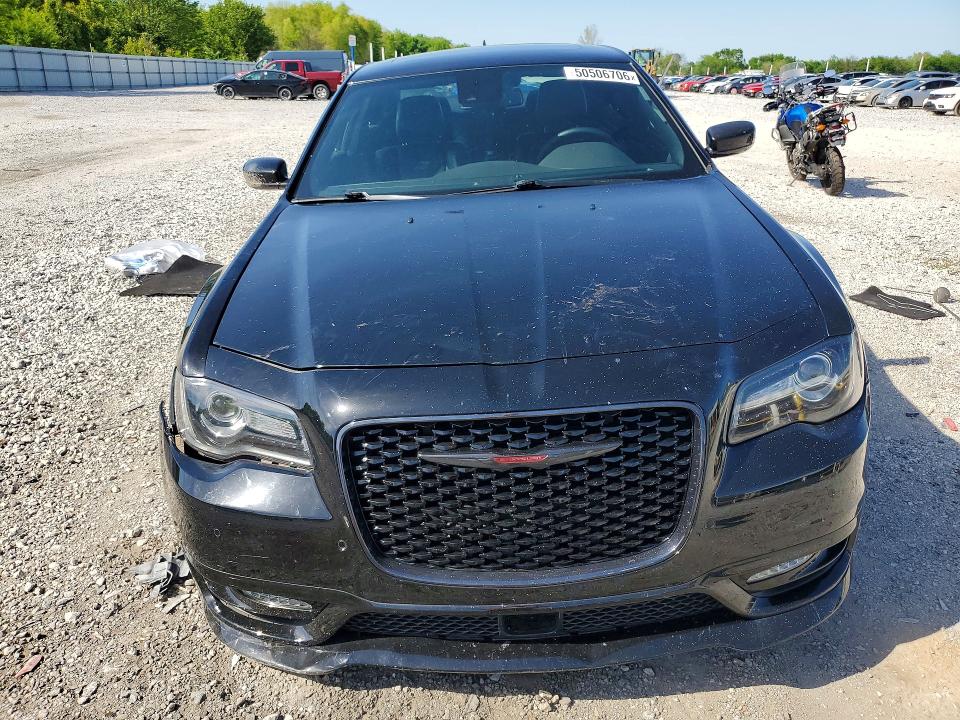 2022 Chrysler 300 VIN 2C3CCABTXNH205379 COPART salvage auction — FRONT END, Salvage Title, sold $12,500 on 2026-10-14 (photo 5)