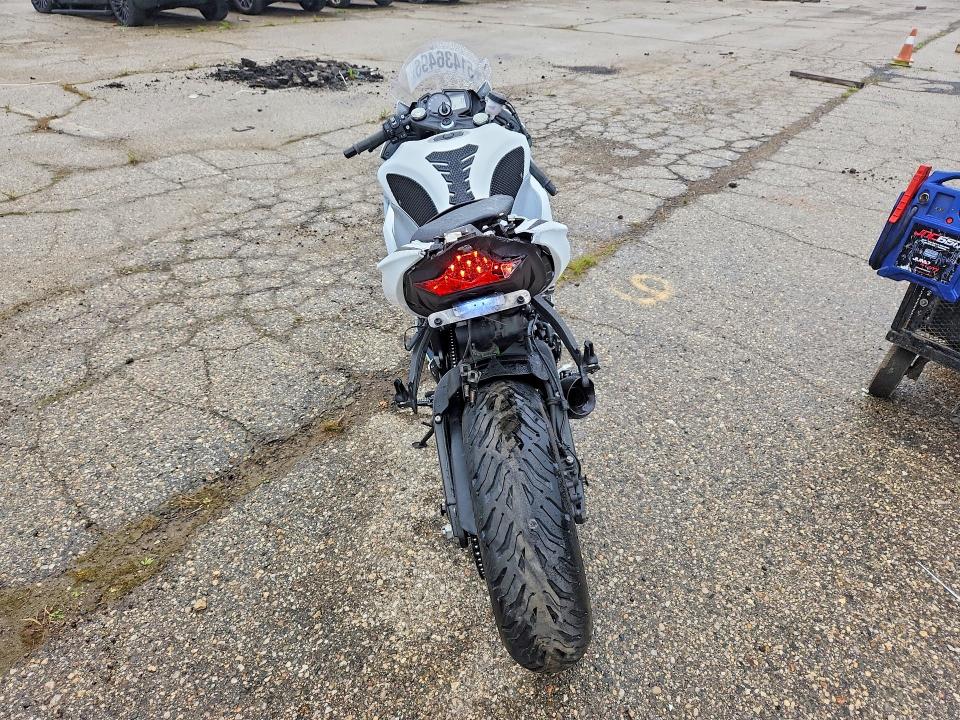 2021 Kawasaki Zx VIN JKBZXJH11MA008412 COPART salvage auction — FRONT END, Oh - Cert Of Title-Salvage, sold $3,300 on 2026-07-09 (photo 4)