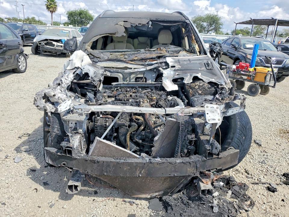 2016 Volvo Xc90 VIN YV4A22PL7G1032293 COPART salvage auction — ENGINE BURN, Ca - Non-Repairable Vehicle Cert, sold $225 on 2026-07-31 (photo 5)