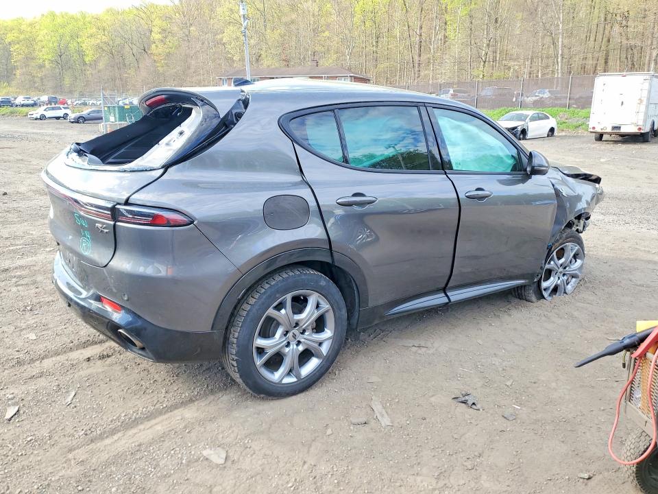 2024 Dodge Hornet VIN ZACPDFCW2R3A25812 COPART salvage auction — ROLLOVER, Co - Non-Repairable Cert Of Title, sold $3,450 on 2026-07-07 (photo 3)
