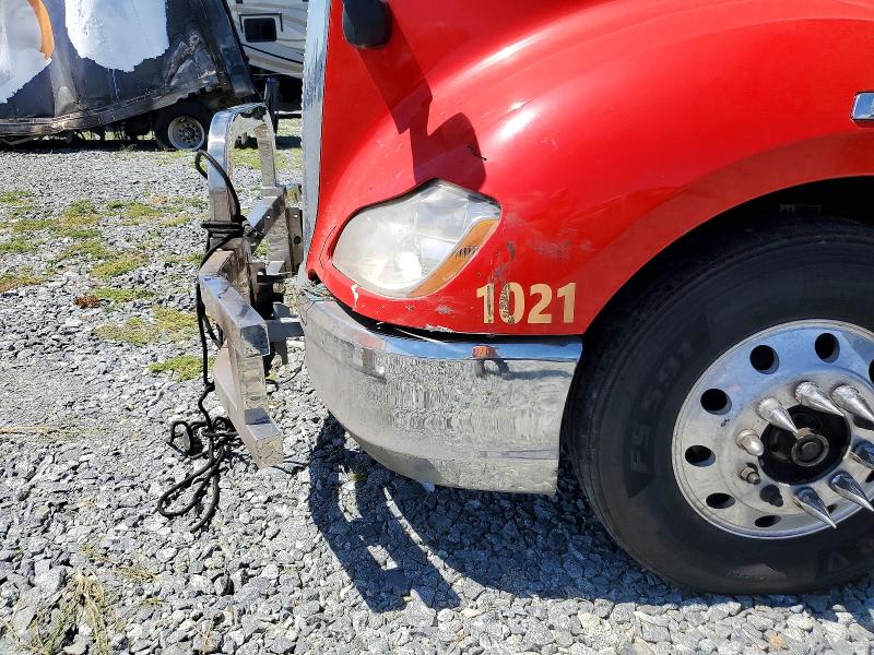 2019 Kenworth T680 VIN 1XKYDP9XXKJ295545 COPART salvage auction — MINOR DENT/SCRATCHES, CA - DIS/DLR/EXP ONLY CLEAN TITLE, sold $11,500 on 2026-07-13 (photo 9)