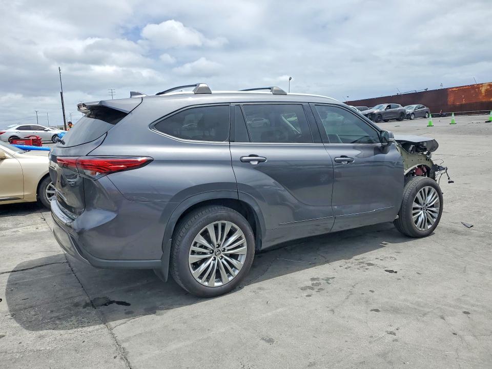 2023 Toyota Highlander VIN 5TDKDRBH5PS015184 COPART salvage auction — FRONT END, Ca - Salvage Certificate, sold $16,500 on 2026-07-10 (photo 3)