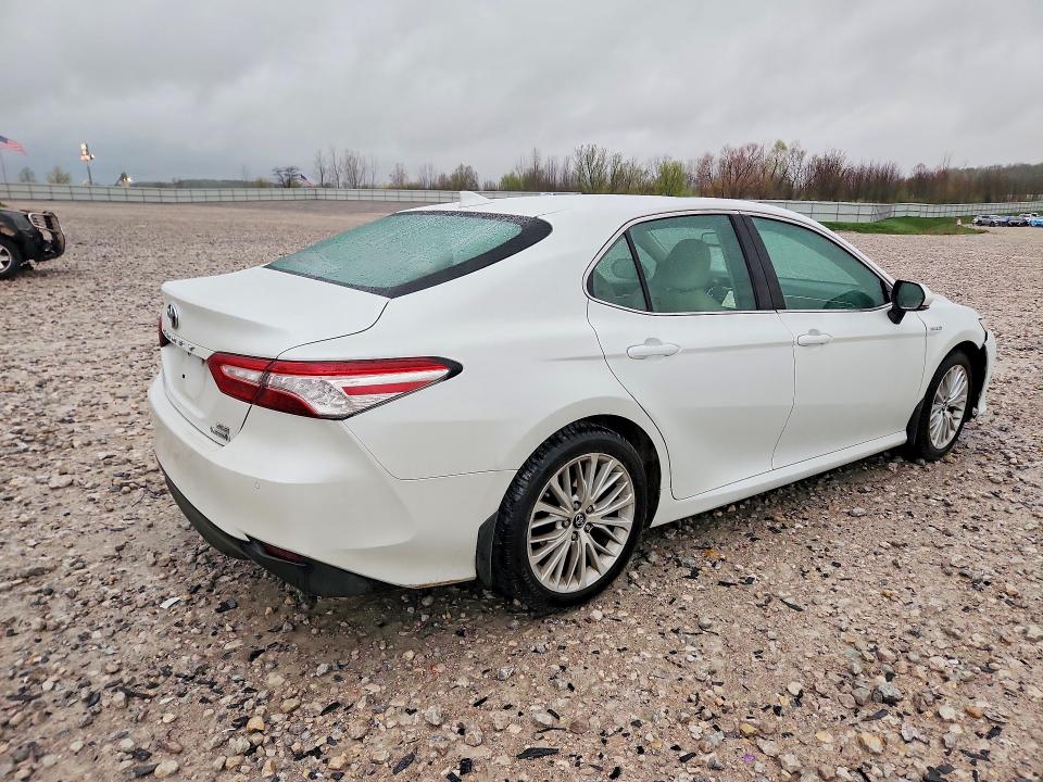 2018 Toyota Camry solara VIN 4T1B21HK0JU007535 COPART salvage auction — FRONT END, Salvage Title, sold $9,300 on 2026-08-20 (photo 3)
