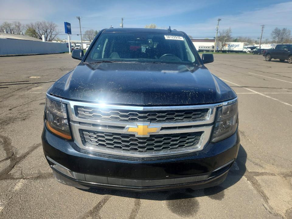 2017 Chevrolet Suburban VIN 1GNSKHKC6HR198512 COPART salvage auction — MINOR DENT/SCRATCHES, Wv - Salvage Certificate, sold $9,200 on 2026-07-27 (photo 5)