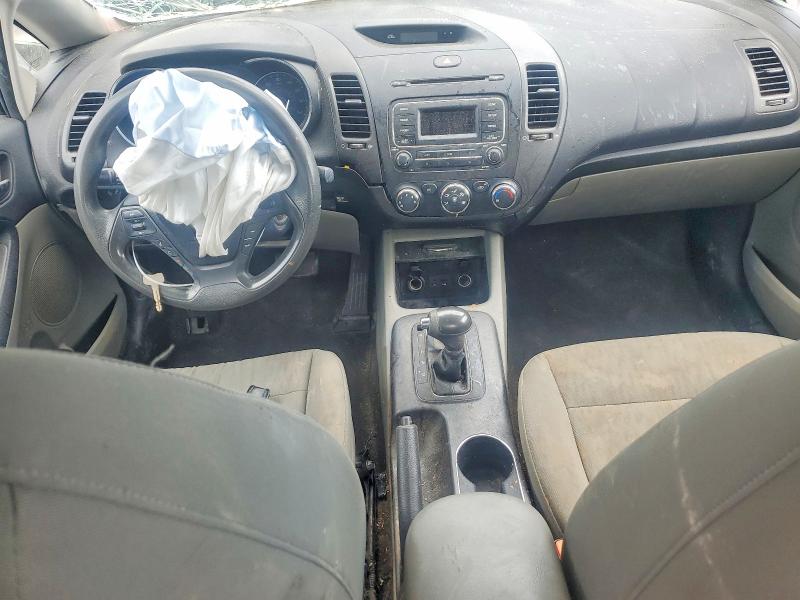 2015 Kia Forte VIN KNAFK4A65F5303153 COPART salvage auction — FRONT END, Salvage Title, sold $525 on 2026-07-27 (photo 8)