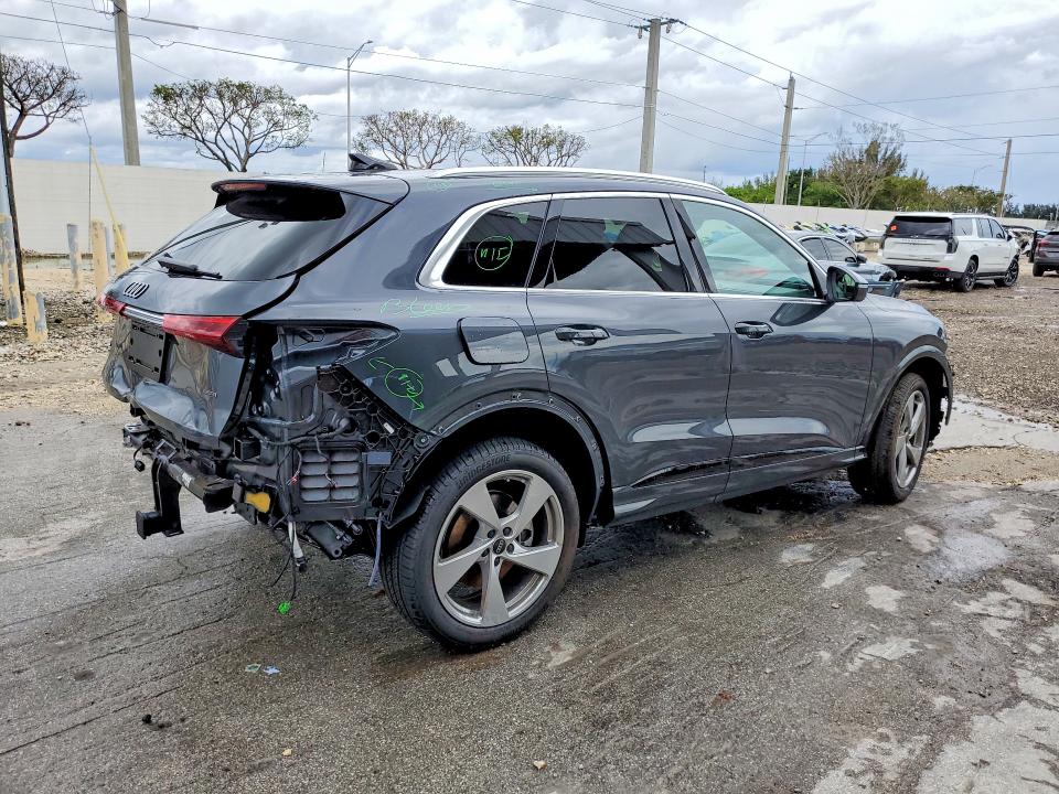 2025 Audi Q5 VIN WA12AAGU6S2043070 COPART salvage auction — FRONT END, Id - Salvage Certificate Of Title, sold $20,000 on 2026-07-29 (photo 3)
