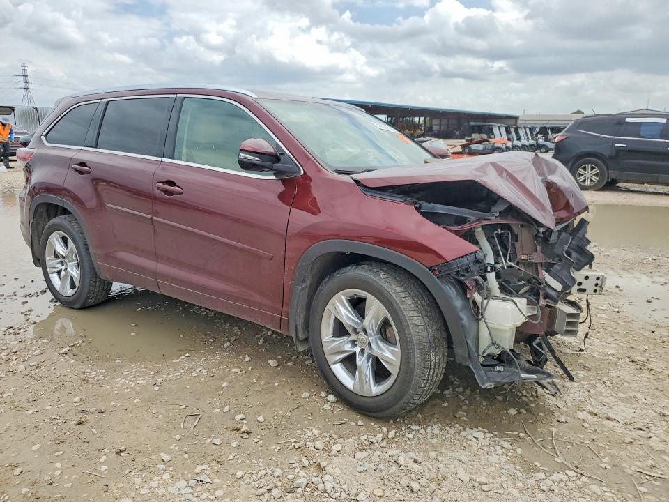 2014 Toyota Highlander VIN 5TDDKRFH7ES065848 COPART salvage auction — FRONT END, Tx - Salvage Vehicle Title, sold $4,000 on 2026-07-31 (photo 4)