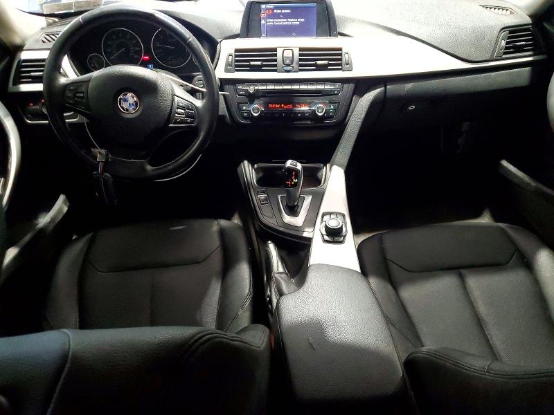 2013 BMW 3er VIN WBA3B5G55DNP41210 COPART salvage auction — NORMAL WEAR, Salvage Title, sold $3,000 on 2026-07-22 (photo 8)