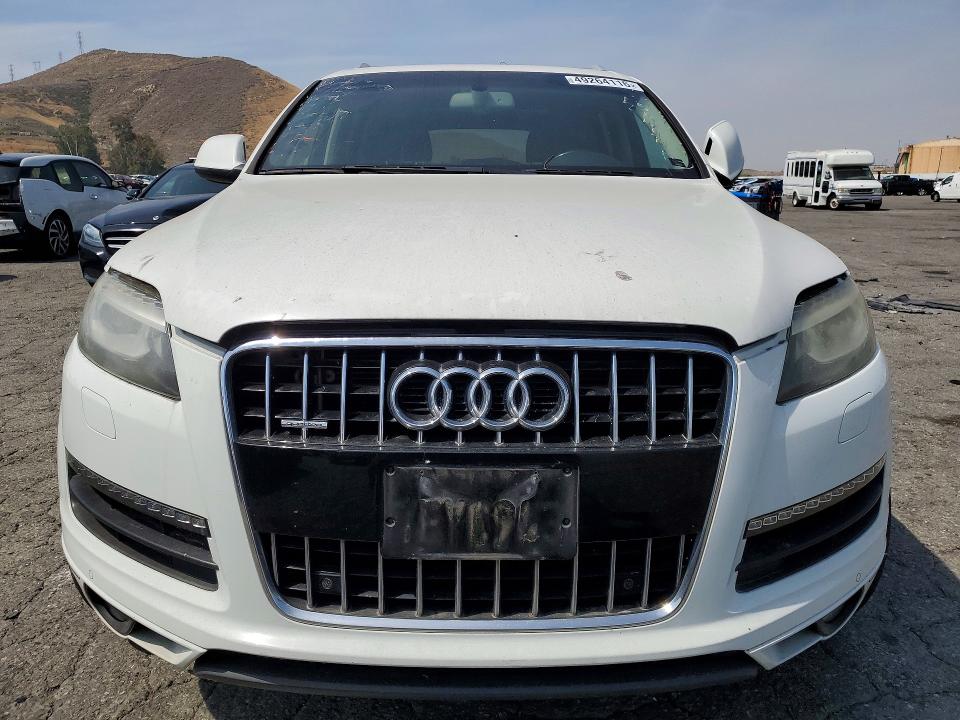 2015 Audi Q7 VIN WA1CGAFE6FD004650 COPART salvage auction — MINOR DENT/SCRATCHES, Ca - Dis/Dlr/Exp Only Clean Title, sold $2,500 on 2026-07-20 (photo 5)