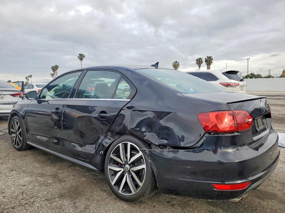 2013 Volkswagen Jetta VIN 3VW4A7AJ8DM424024 COPART salvage auction — REAR END, Ca - Salvage Certificate, sold $1,250 on 2026-08-04 (photo 2)