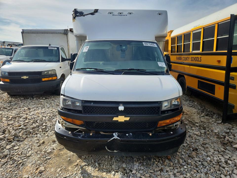 2022 Chevrolet Express 2500 VIN 1HA3GTC75NN005820 COPART salvage auction — FRONT END, Va - Certificate Of Title, sold $7,900 on 2026-07-10 (photo 5)