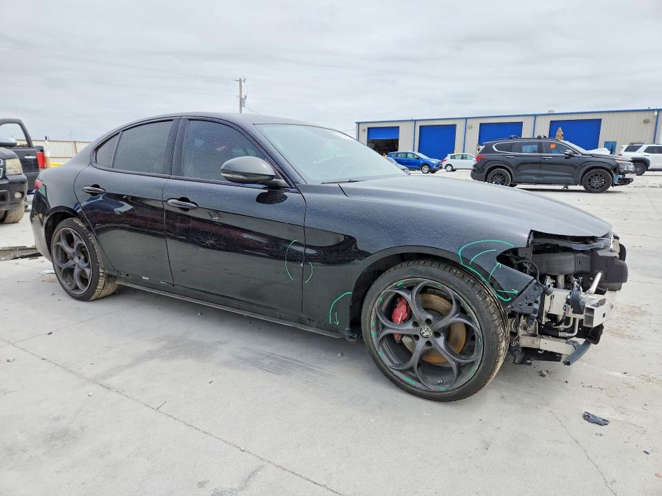 2019 Alfa romeo Giulia VIN ZARFAMBN6K7600092 COPART salvage auction — FRONT END, Salvage Title, sold $4,250 on 2026-07-10 (photo 4)