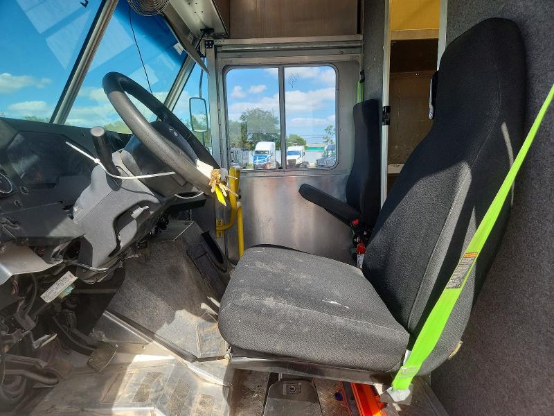 2023 Ford E-450 VIN 1FC4E4KN6PDD06917 COPART salvage auction — MINOR DENT/SCRATCHES, Fl - Certificate Of Title (P), sold $275 on 2026-07-28 (photo 5)