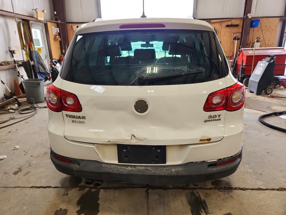 2011 Volkswagen Tiguan VIN WVGBV7AX9BW511944 COPART salvage auction — FRONT END, Ab - Bos - Salvage, sold $100 on 2026-07-09 (photo 6)