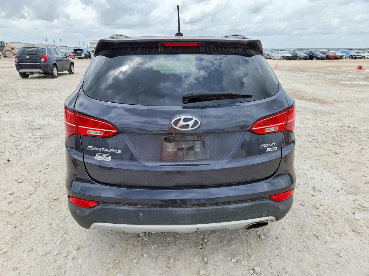 2015 Hyundai Santa Fe VIN 5XYZUDLB1FG271300 COPART salvage auction — Normal Wear, ON - PERMIT NO BRAND - FIT, sold $60 on 2026-07-09 (photo 6)