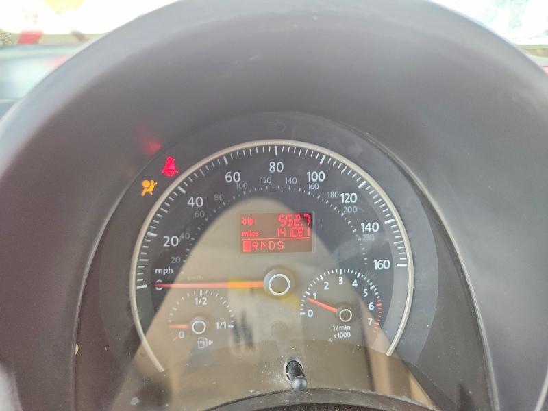 2010 Volkswagen Beetle VIN 3VWPW3AGXAM015014 COPART salvage auction — FRONT END, Ut - Salvage Certificate, sold $350 on 2026-07-02 (photo 9)