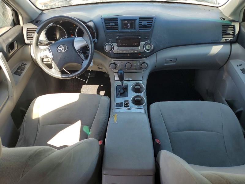 2011 Toyota Highlander VIN 5TDZK3EH1BS048527 COPART salvage auction — REAR END, NV - SALVAGE TITLE, sold $2,300 on 2026-07-28 (photo 8)