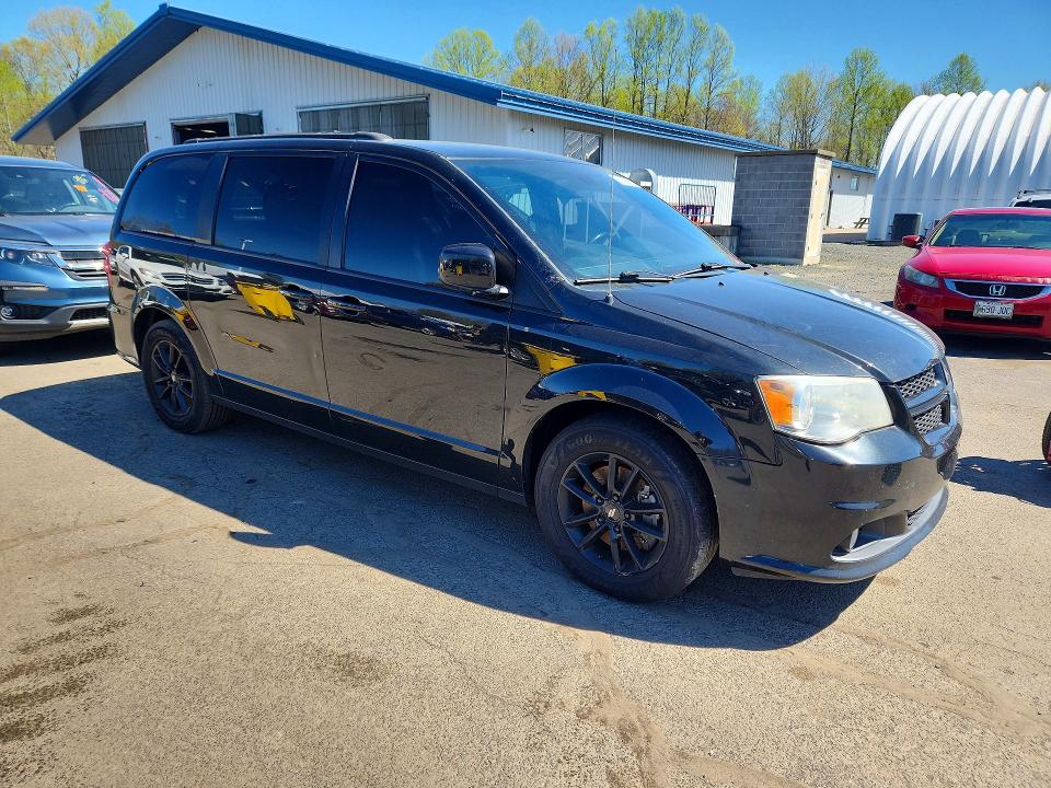 2019 Dodge Grand caravan VIN 2C4RDGEG6KR695622 COPART salvage auction — MINOR DENT/SCRATCHES, Ct - Certificate Of Title, sold $3,100 on 2026-08-18 (photo 4)