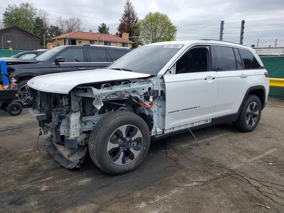 2023 Jeep Cherokee VIN 1C4RJYB63PC623951 — COPART salvage auction photo
