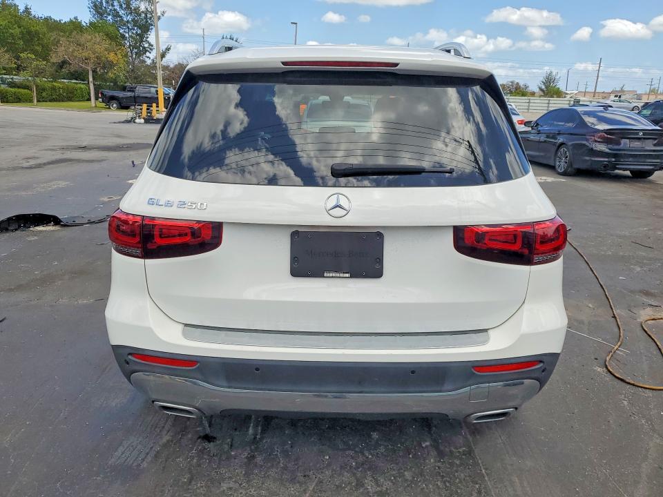 2022 Mercedes-benz Glb VIN W1N4M4GB8NW197520 COPART salvage auction — FRONT END, Salvage Title, sold $12,200 on 2026-07-13 (photo 6)