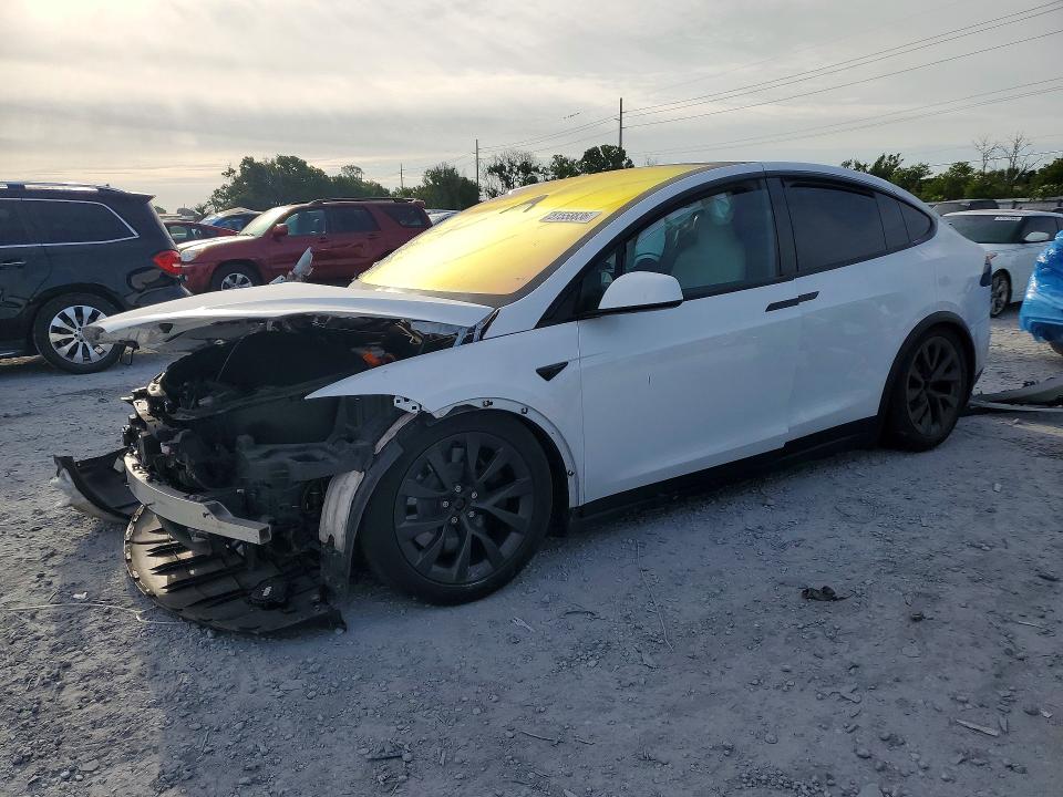 2022 Tesla Model x VIN 7SAXCBE60NF355101 COPART salvage auction — FRONT END, Fl - Cert Of Title Slvg Rebuildable, sold $10,500 on 2026-07-24 (photo 1)