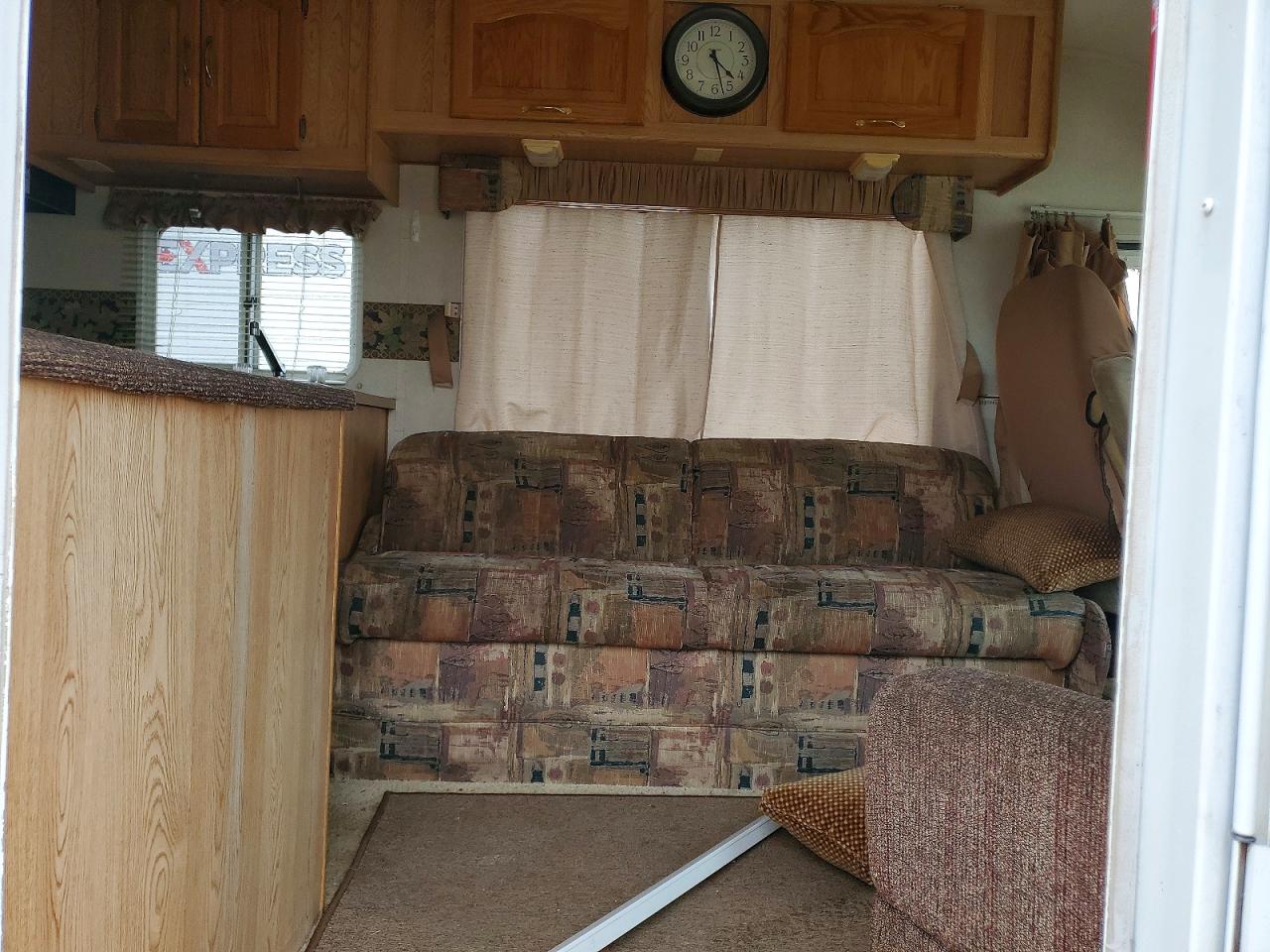 2000 Damon VIN 5B4LP37J4X3312863 COPART salvage auction — Top/Roof, IN - CERTIFICATE OF TITLE, sold $30 on 2026-07-07 (photo 6)