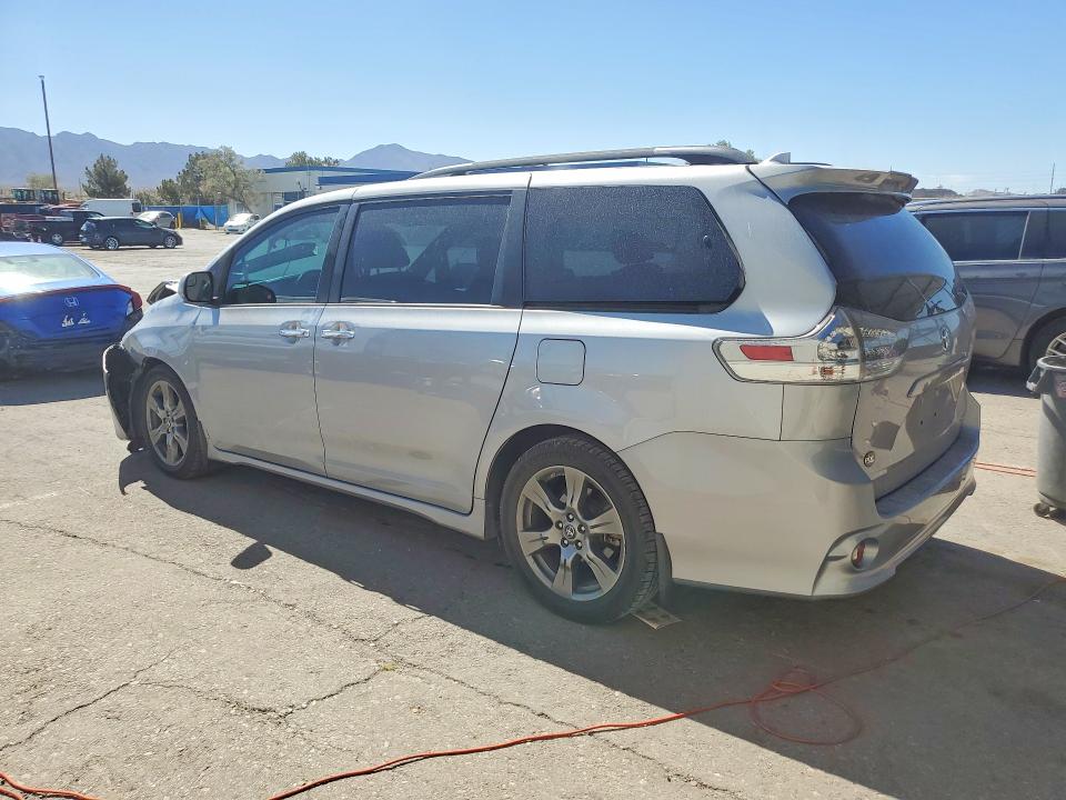 2018 Toyota Sienna VIN 5TDXZ3DC4JS907049 COPART salvage auction — FRONT END, Tx - Salvage Vehicle Title, sold $4,400 on 2026-07-31 (photo 2)