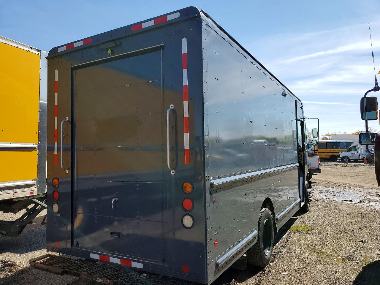 2020 Freightliner Mt45g VIN 4UZAC2EAXLCMH6095 COPART salvage auction — Normal Wear, IL - CERTIFICATE OF TITLE, sold $33,250 on 2026-07-07 (photo 3)