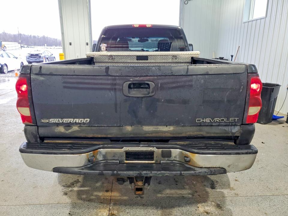 2004 Chevrolet Silverado 2500 VIN 1GCHK29204E271677 COPART salvage auction — NORMAL WEAR, PA - CERT OF TITLE, sold $3,250 on 2026-09-01 (photo 6)