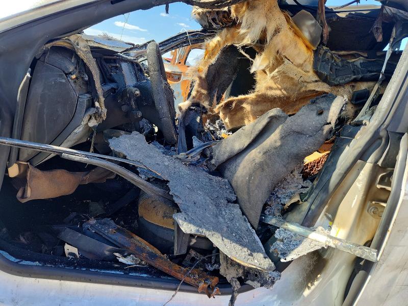 2015 Tesla Model s VIN 5YJSA1S22FF082785 COPART salvage auction — Burn Engine, IN - CERTIFICATE OF TITLE, sold $200 on 2026-07-27 (photo 7)