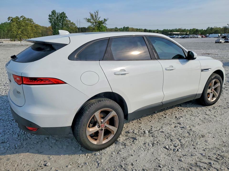 2017 Jaguar F-pace VIN SADCJ2BV7HA893129 COPART salvage auction — MINOR DENT/SCRATCHES, Ga - Certificate Of Title (P), sold $4,400 on 2026-09-27 (photo 3)