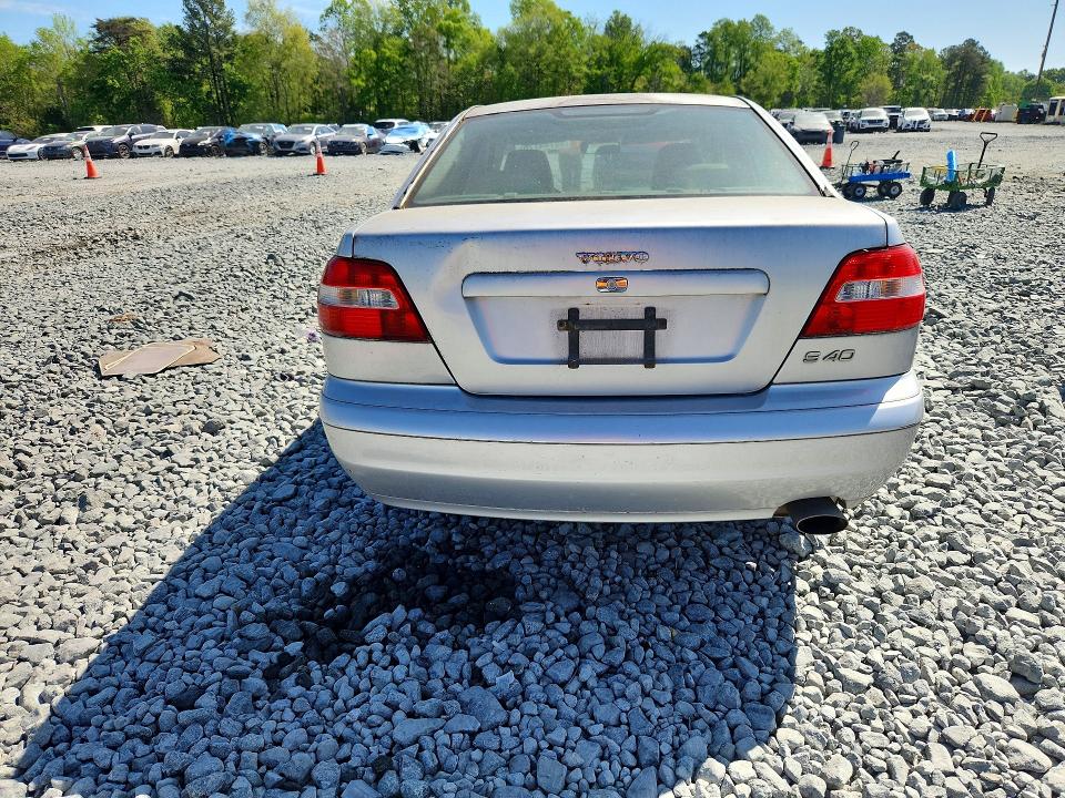 2004 Volvo S40 VIN YV1VS275X4F034523 COPART salvage auction — NORMAL WEAR, Nc - Dealer Only Clean Title, sold $150 on 2026-07-15 (photo 6)