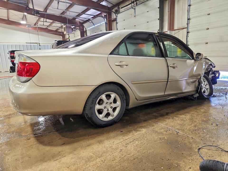 2005 Toyota Camry VIN 4T1BE32K95U381904 COPART salvage auction — FRONT END, Pa - Certificate Of Salvage, sold $475 on 2026-07-02 (photo 3)
