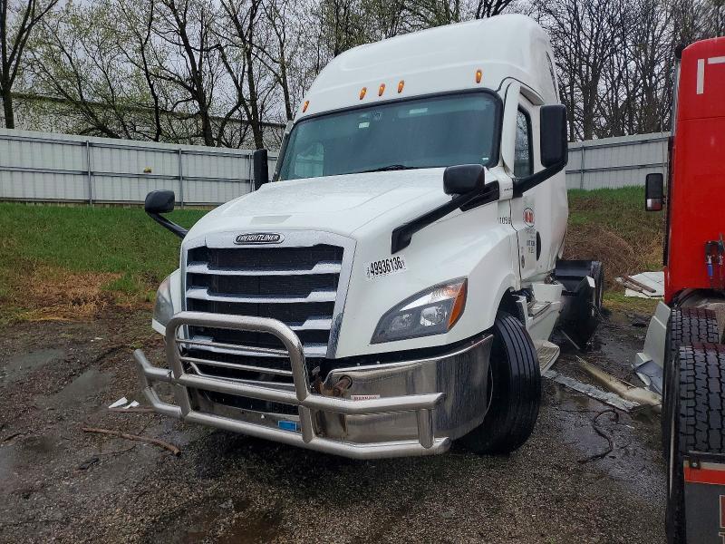 2024 Freightliner Cascadia 126 VIN 3AKJHHFG7RSUX0292 COPART salvage auction — SIDE, IN - CERT OF TITLE-SALVAGE TITLE, sold $18,300 on 2026-07-23 (photo 2)