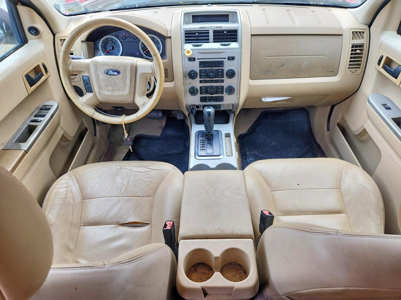 2008 Ford Escape VIN 1FMCU03118KB50135 COPART salvage auction — Minor Dent/Scratches, LA - CERT OF TITLE-SALVAGE (P), sold $650 on 2026-07-08 (photo 9)