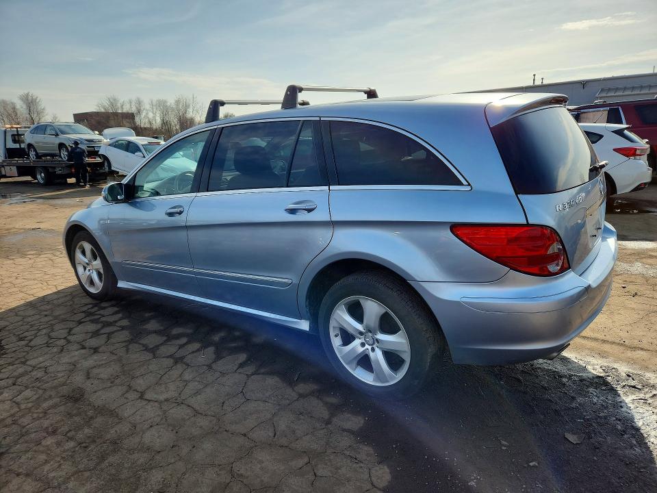 2007 Mercedes-benz R-class VIN 4JGCB22E87A044355 COPART salvage auction — MINOR DENT/SCRATCHES, Ny - Certificate Of Title, sold $1,050 on 2026-07-02 (photo 2)