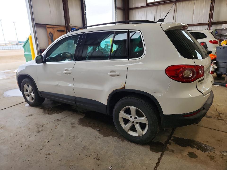 2011 Volkswagen Tiguan VIN WVGBV7AX9BW511944 COPART salvage auction — FRONT END, Ab - Bos - Salvage, sold $100 on 2026-07-09 (photo 2)