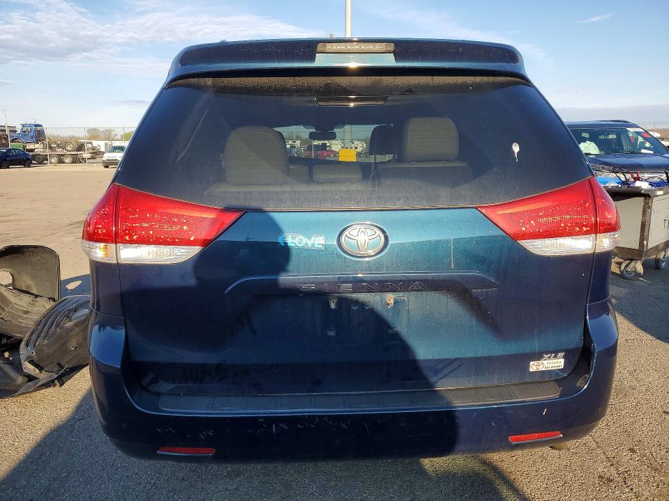 2012 Toyota VIN 5TDYK3DC1CS212779 COPART salvage auction — FRONT END, OH - CERT OF TITLE-SALVAGE, sold $975 on 2026-07-17 (photo 6)