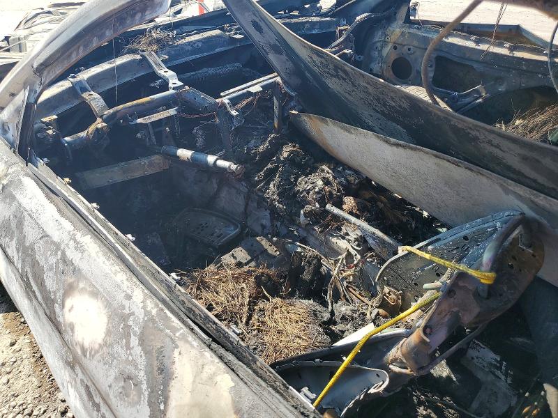 2017 BMW 4 series VIN WBA4U7C5XH5D43063 COPART salvage auction — Burn Interior, Sc - Non-Reb & Rem Salvage Title, sold $250 on 2026-08-03 (photo 8)