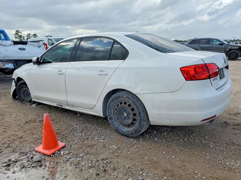 2013 Volkswagen Jetta VIN 3VWDP7AJXDM375357 COPART salvage auction — FRONT END, Tx - Salvage Vehicle Title, sold $650 on 2026-07-02 (photo 2)