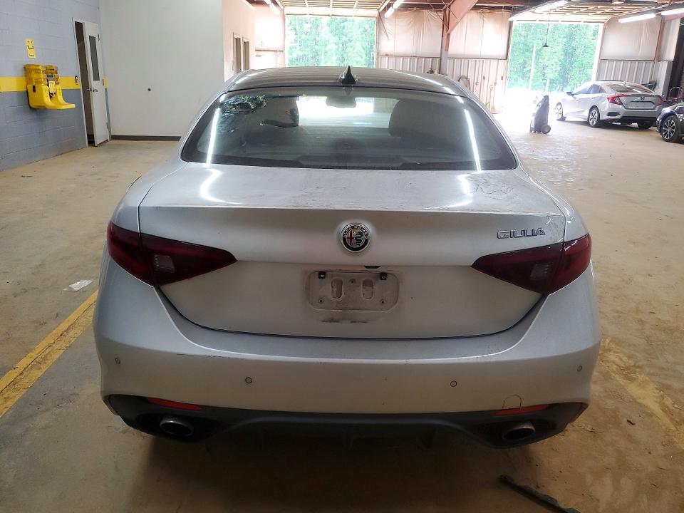 2017 Alfa romeo Giulia VIN ZARFAEBN6H7551961 COPART salvage auction — FRONT END, Nc - Dealer Only Clean Title, sold $1,700 on 2026-07-17 (photo 6)