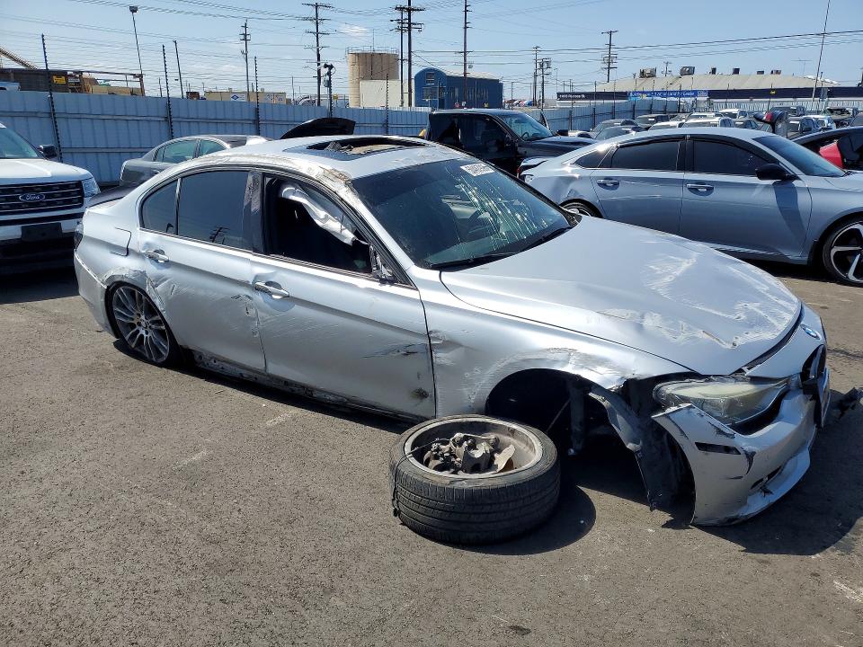 2013 BMW 3er VIN WBA3A5C55DF603119 COPART salvage auction — ROLLOVER, Salvage Title, sold $225 on 2026-07-15 (photo 4)