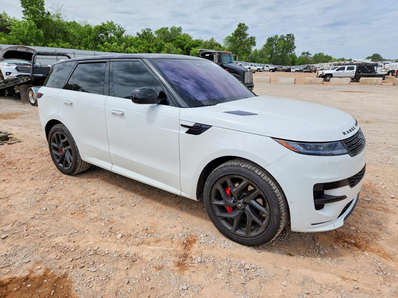 2023 Land Rover Range Rover Sport VIN SAL1L9FU6PA125169 COPART salvage auction — Hail, OK - CERT OF TITLE-REPOSSESSION (P), sold $52,000 on 2026-07-08 (photo 4)