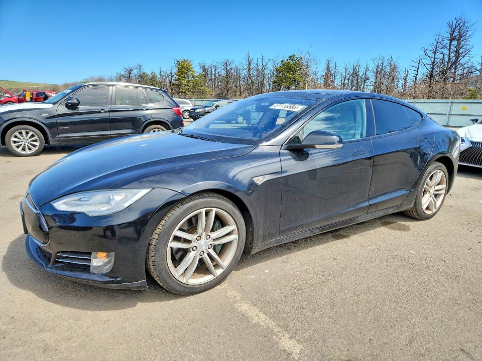 2013 Tesla Model s VIN 5YJSA1DP6DFP14029 COPART salvage auction — MINOR DENT/SCRATCHES, Ny - Mv-907A Salvage Certificate, sold $3,400 on 2026-07-18 (photo 1)
