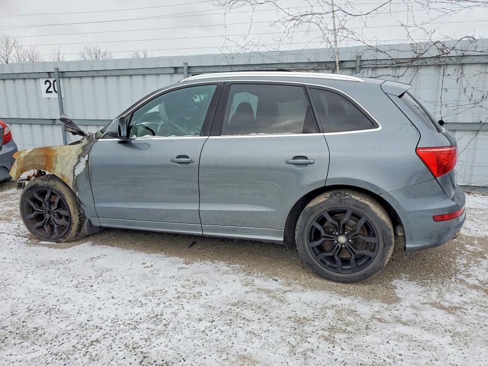 2012 Audi Q5 VIN WA1MKCFP2CA006165 COPART salvage auction — Burn Engine, On - Permit Irrepairable, sold $125 on 2026-07-23 (photo 2)
