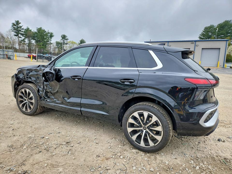 2026 Audi Q3 VIN WA1ABCFJXT1030003 COPART salvage auction — SIDE, Salvage Title, sold $18,000 on 2026-07-16 (photo 2)